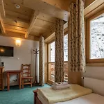 Osrodek Wypoczynkowy Marymont Przy Dolinie Koscieliskiej Bed & Breakfast